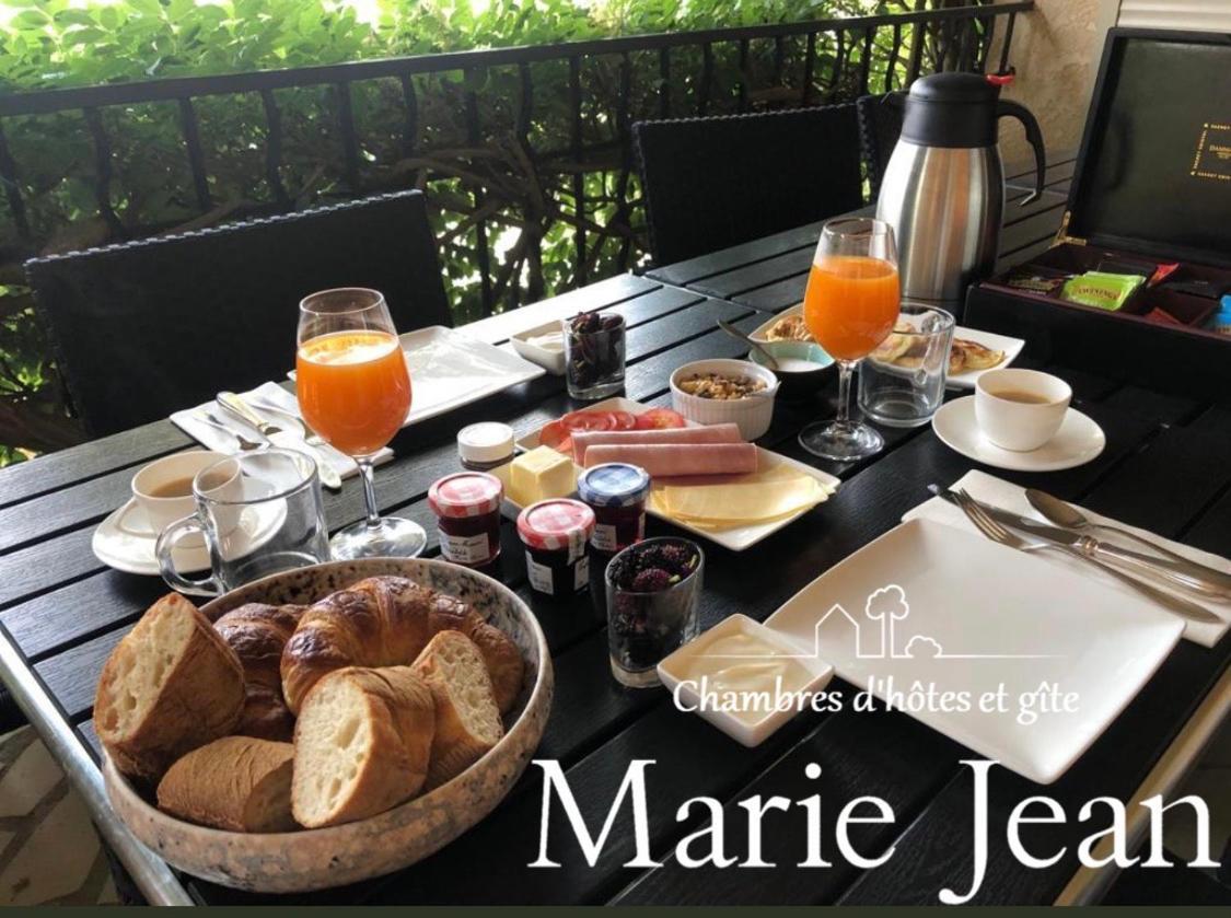 Marie Jean Chambre D'Hotes & Gite Oupia Bagian luar foto